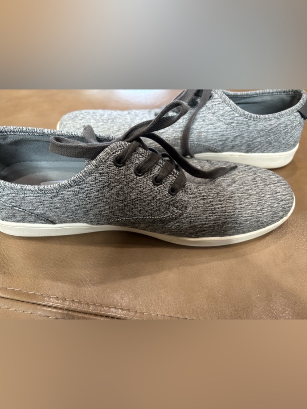 Steve Madden men’s Gray Knit minimalist casual Lace-Up Sneakers - Picture 4 of 8